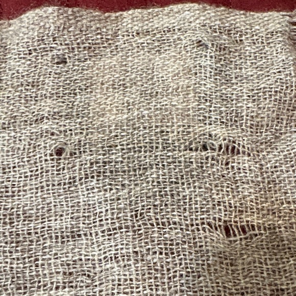Maneesha Ruia 100% Fine Wool, Lace Trimmed Taupe Scarf 31.5” x 78” - Picture 2 of 6